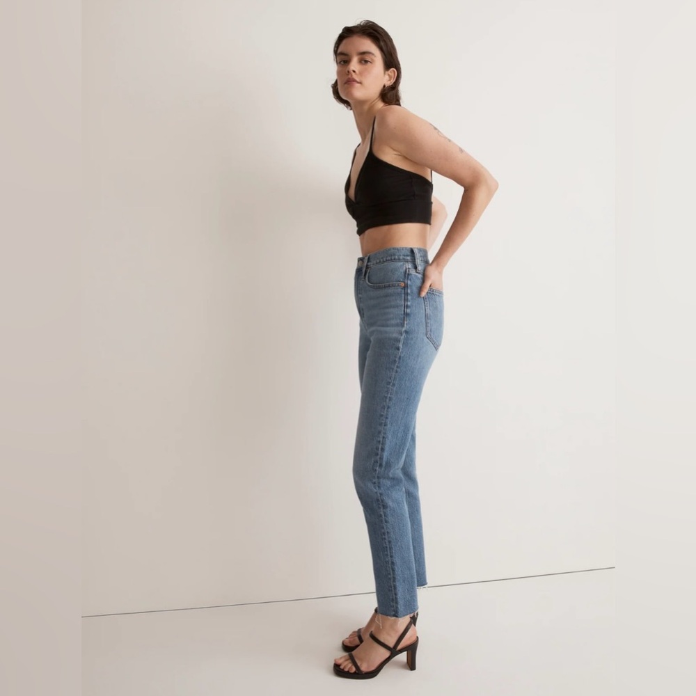 Madewell | The Perfect Vintage Jean in Earlside Wash: Raw Hem Edition - Picture 4 of 13